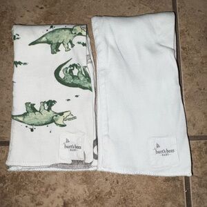 Burt's Bees Baby Dinosaur Print Burp Cloth - Green and White